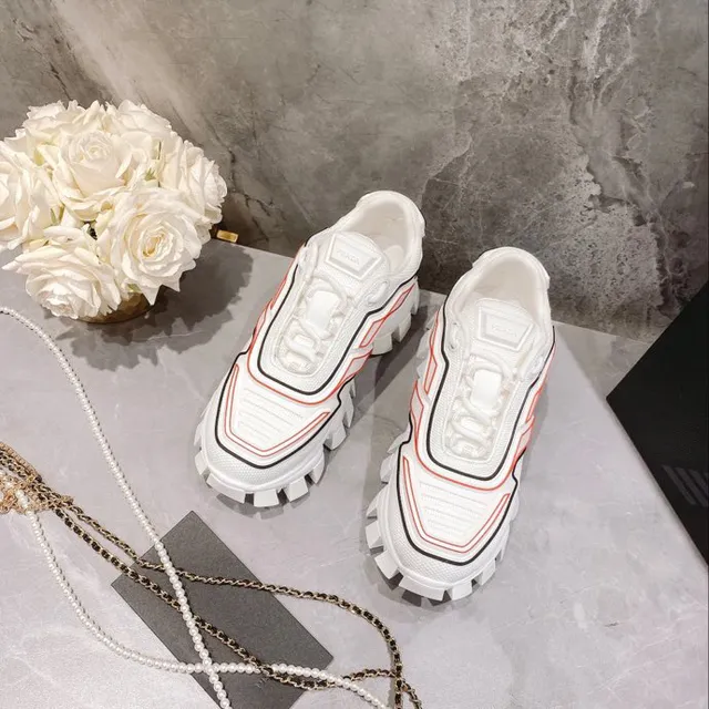 Balenciaga branco e vermelho sola lug malha e sobreposição sintética tênis chunky 6