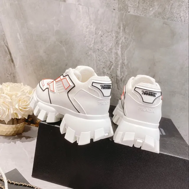 Balenciaga branco e vermelho sola lug malha e sobreposição sintética tênis chunky 7