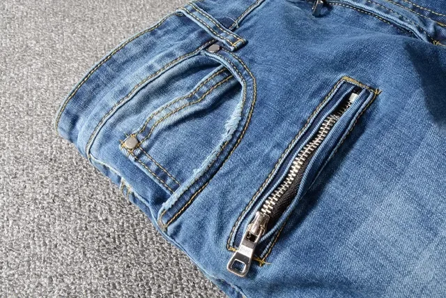 Balmain Moto-Panelled بناطيل جينز زرقاء مهترة 8