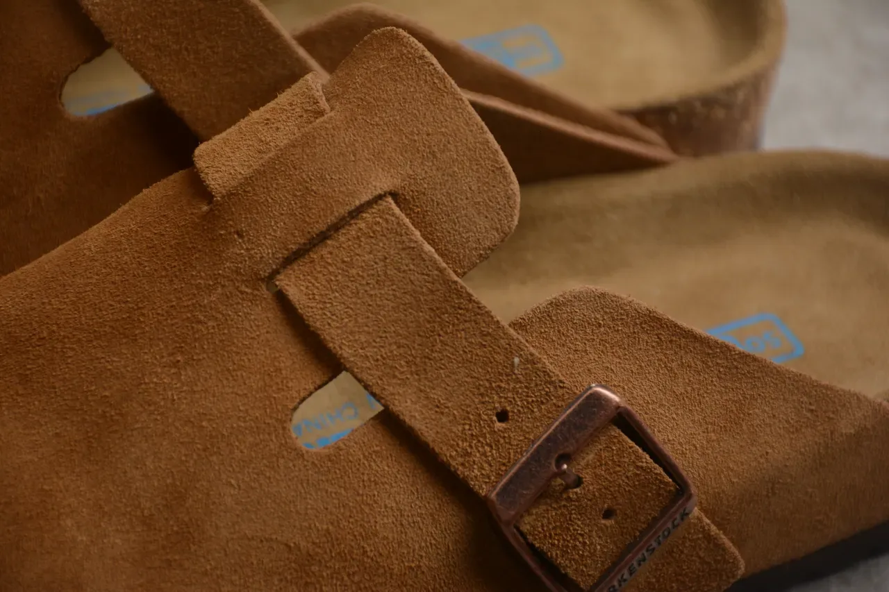 Birkenstock Arizona زلابية من السويد بلون بني 6