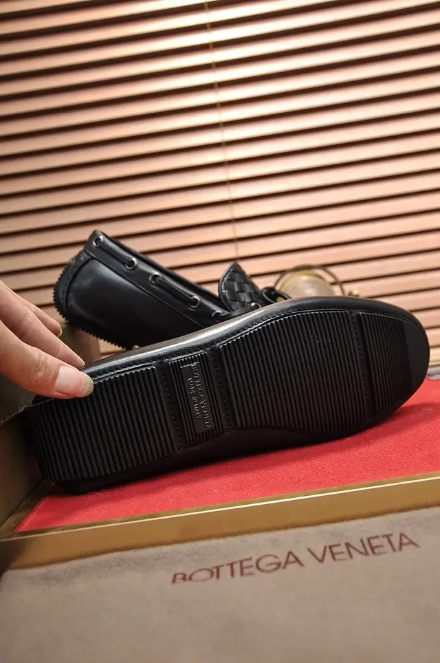 Bottega Veneta Andiamo Mocassim Preto Couro Intrecciato com Detalhe de Laço 3