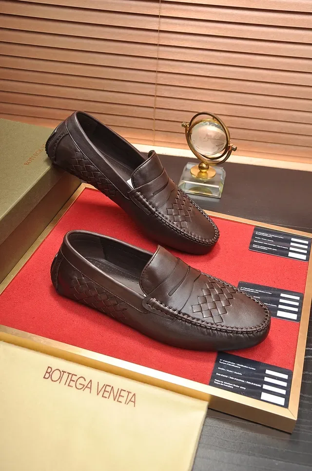 Bottega Veneta Andiamo Intrecciato 棕色皮革乐福鞋 4