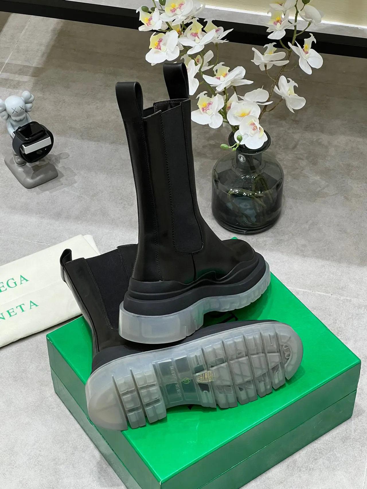 Bottega Veneta Le Cagole Bottines en cuir noir 5