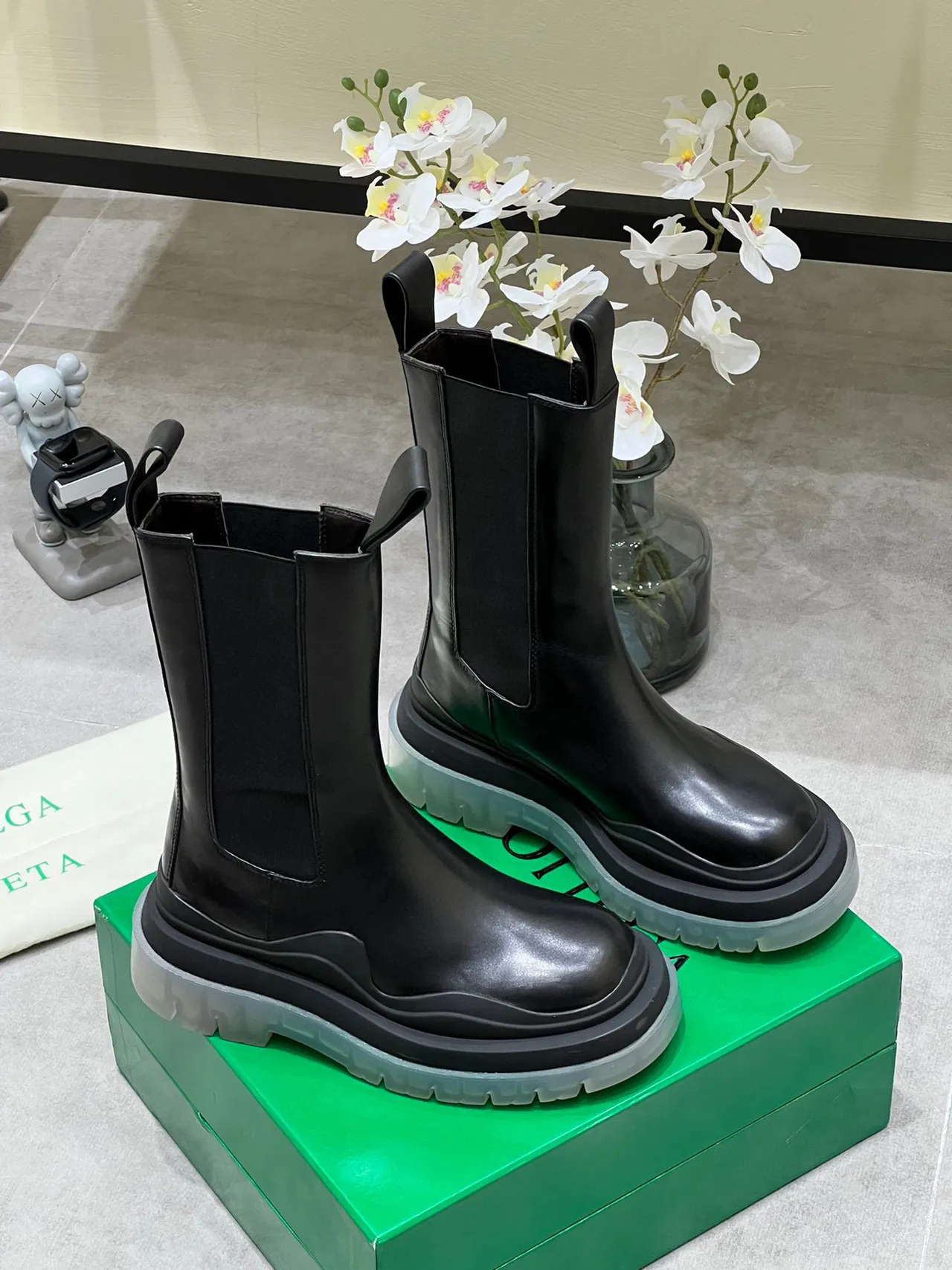 Bottega Veneta Le Cagole Bottines en cuir noir 7