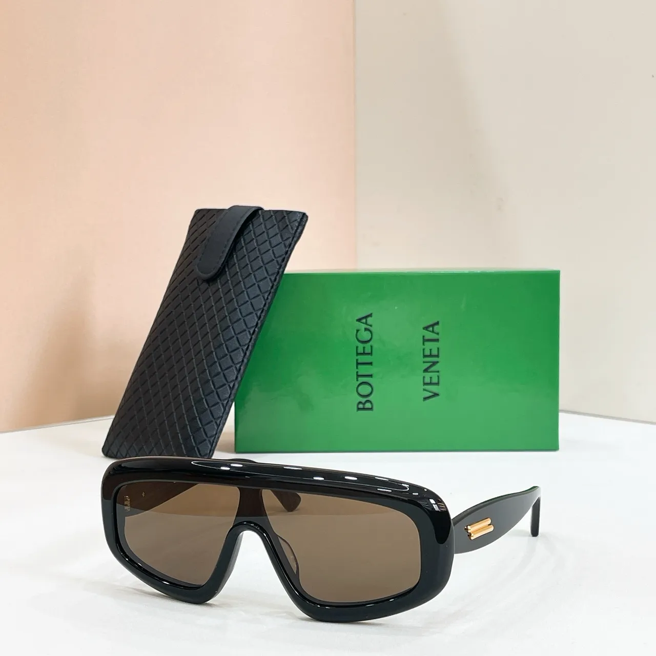 Bottega Veneta Oversized Shield Black Gold Frame Glossy Acetate Sunglasses 6