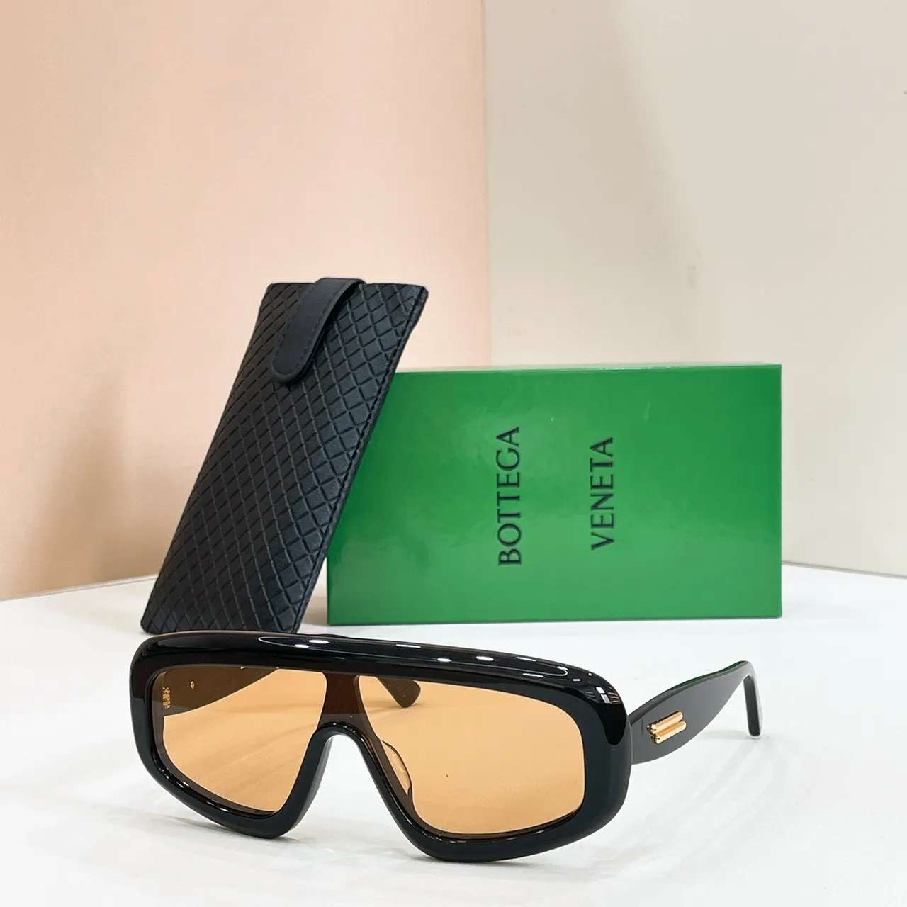 Bottega Veneta Oversized Shield Black Gold Frame Glossy Acetate Sunglasses 7