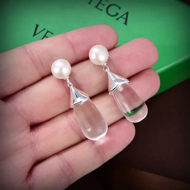 Bottega Veneta Brincos Transparentes Teardrop e Pearl Drop 3