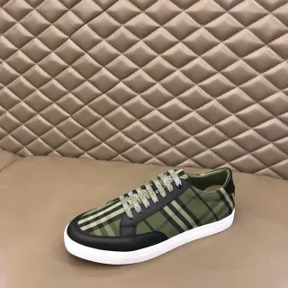 Burberry أخضر الجيش أسود شيك المنزل قماش أعلى جلد كاب الإصبع أحذية أسلوب الحياة