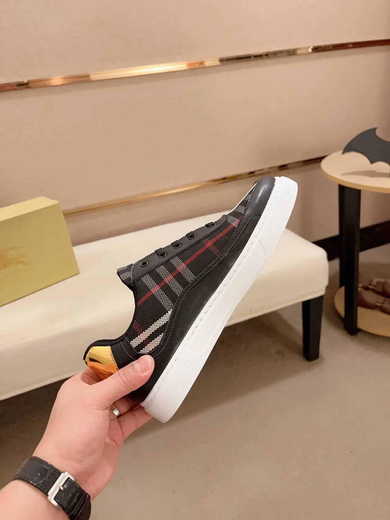 Burberry Black Beige Check-Pattern Upper Leather-and-Mesh Construction Lifestyle Sneakers 6