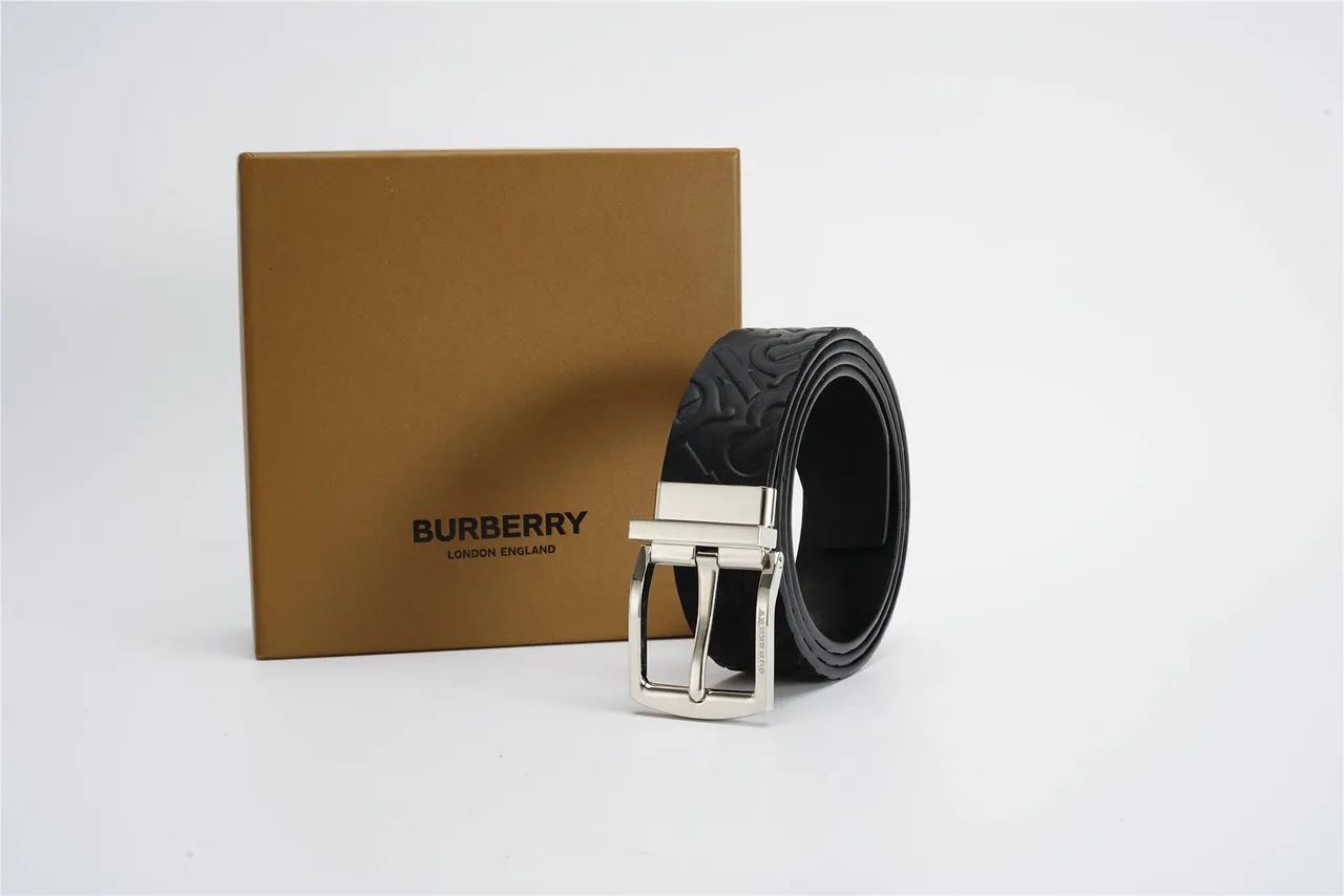 Burberry 黑色银色 压花字母印花 可翻转扣头 皮革腰带 6