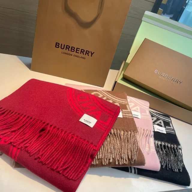 Burberry 棕米 双面 印花 羊绒围巾 4