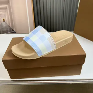 Burberry Check Slide Beige et Pastel Blue Chaussons