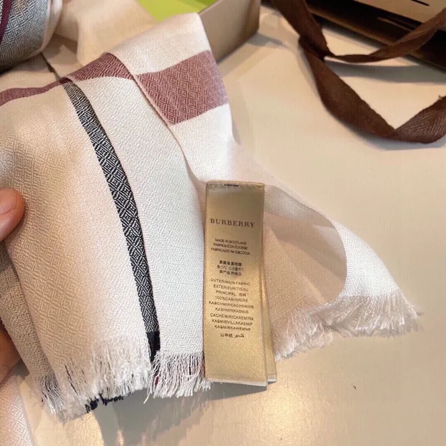 Burberry Classic Check Rose Gris Bourdeaux Cashmere Écharpe 2