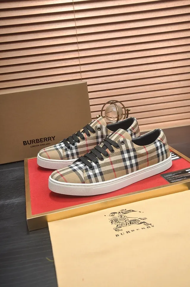 Burberry House Check Beige Black Red White Lifestyle Sneakers 4