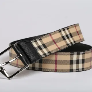 Burberry House Check Reversible Leather Belt