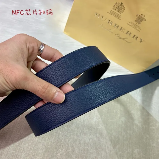 Burberry Knight Ceinture en cuir réversible marine 5