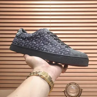 Burberry Le City Monogram Print حذاء رياضي أسلوب حياة