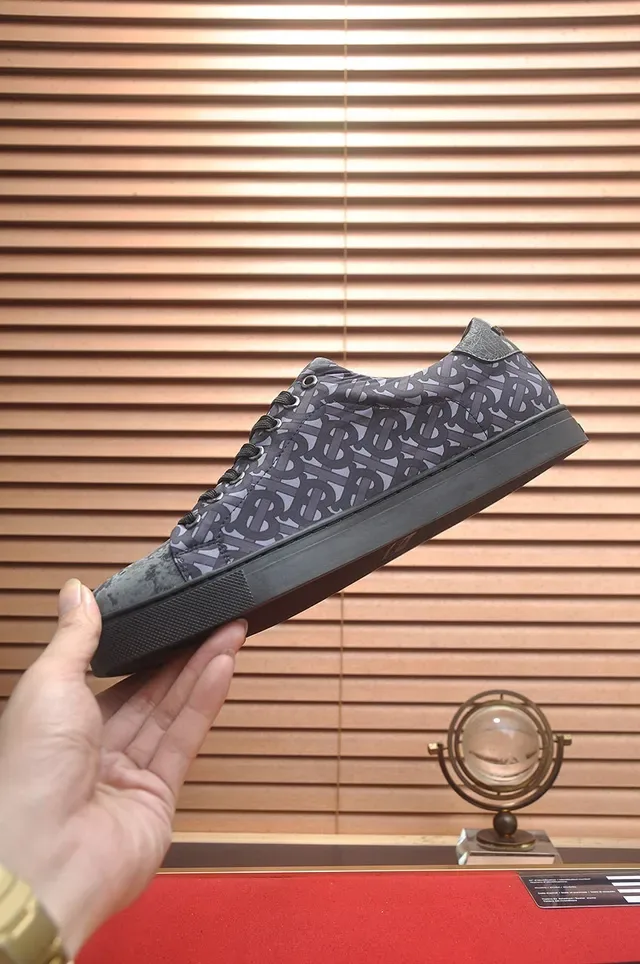 Burberry Le City Monogram Print লাইফস্টাইল স্নিকার্স 5