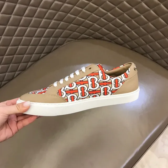 Burberry Monogram Print Zapatillas Lifestyle Beige Low-Top 4