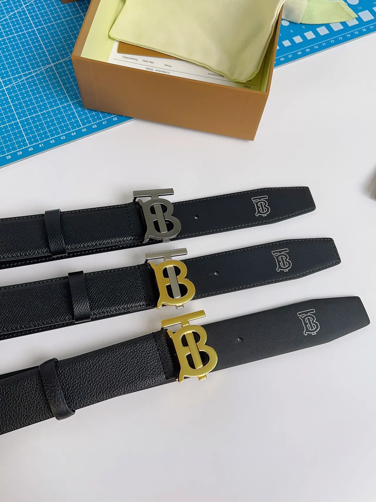 Burberry TB Belt Black Pebbled Leather Gold-Tone Monogram Buckle Leather Belt 2