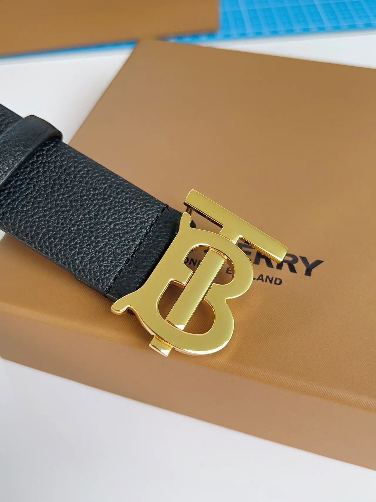Burberry TB Belt Black Pebbled Leather Gold-Tone Monogram Buckle Leather Belt 5