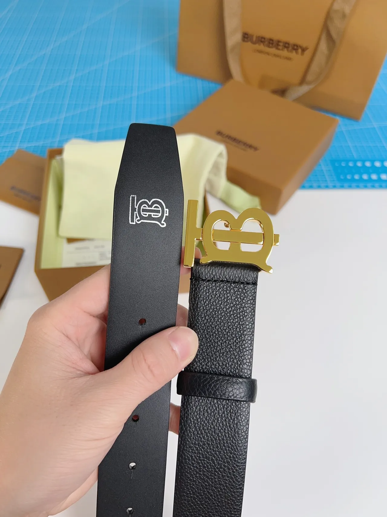 Burberry TB Belt Black Pebbled Leather Gold-Tone Monogram Buckle Leather Belt 9