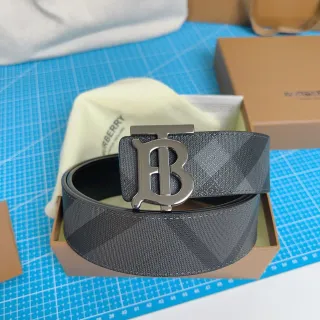 Burberry TB Belt Ceinture en cuir gris maison à carreaux