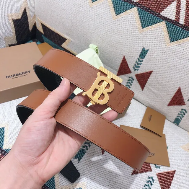 Burberry TB Belt Couro Bege Fivela Dourada Couro Cinto 2