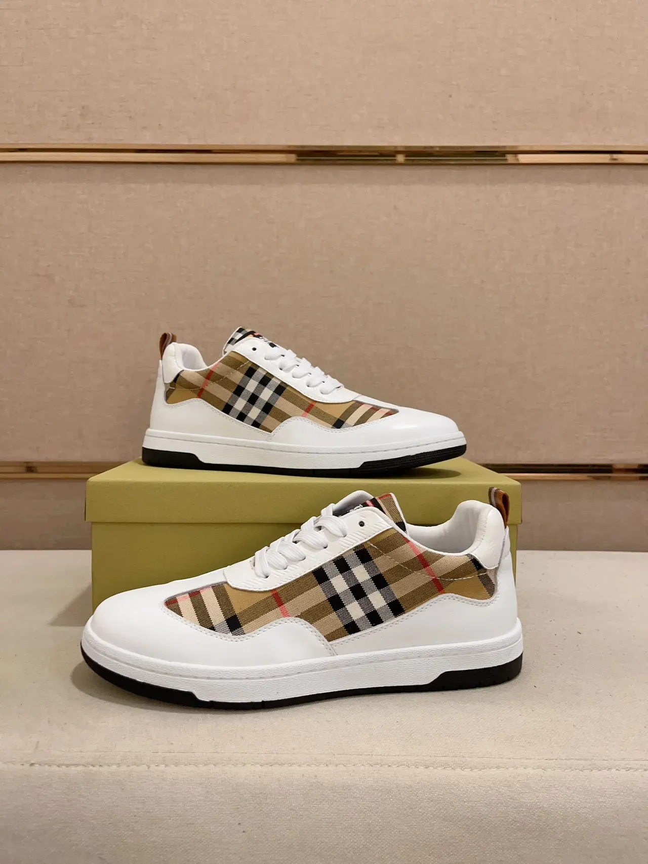 Burberry Blanco Beige Zapatillas Lifestyle Low-Top Con Paneles De Cuadros 7