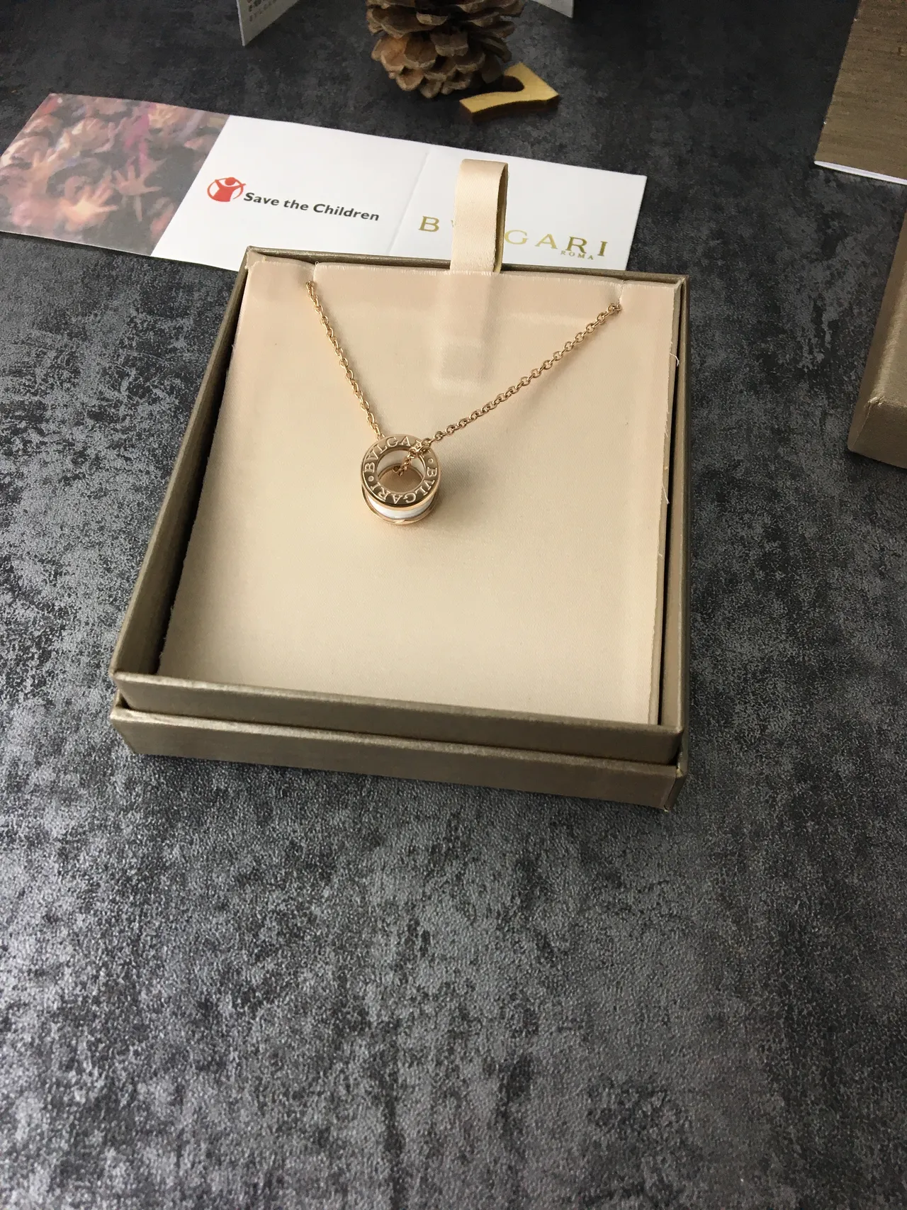 Bvlgari B.zero1 Gold White Rotating Cylindrical Pendant Engraved Logo Band Necklace 2