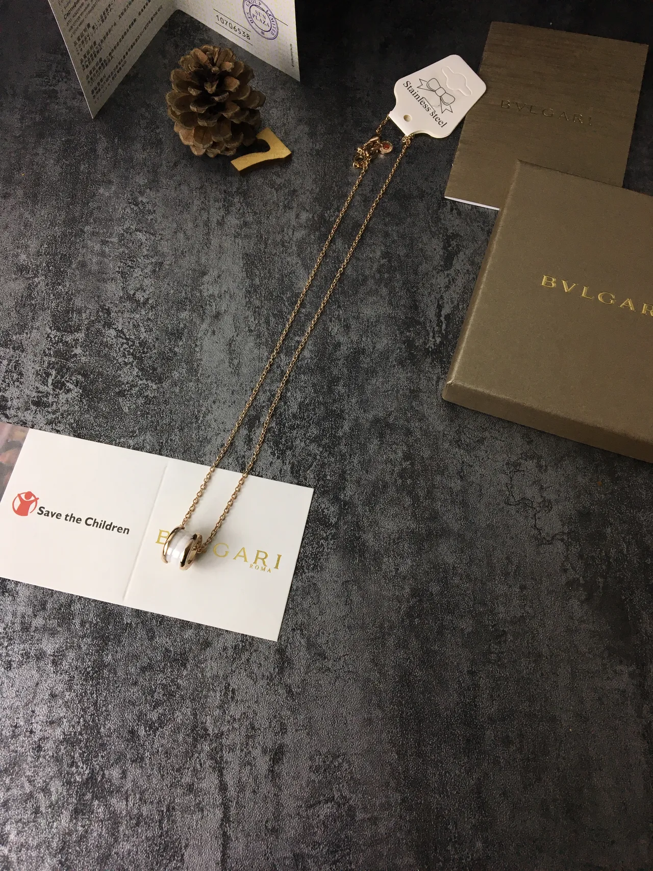 Bvlgari B.zero1 Gold White Rotating Cylindrical Pendant Engraved Logo Band Necklace 7
