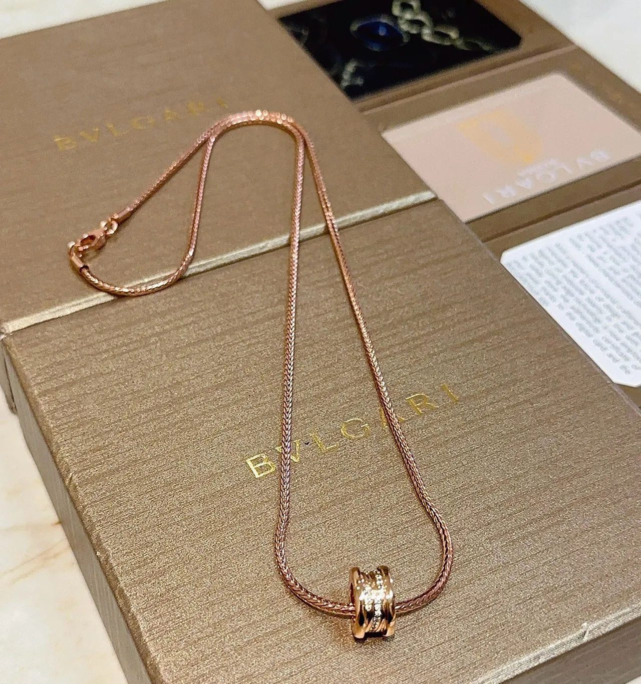 Bvlgari B.zero1 玫瑰金 微镶钻石 多环坠饰项链 7
