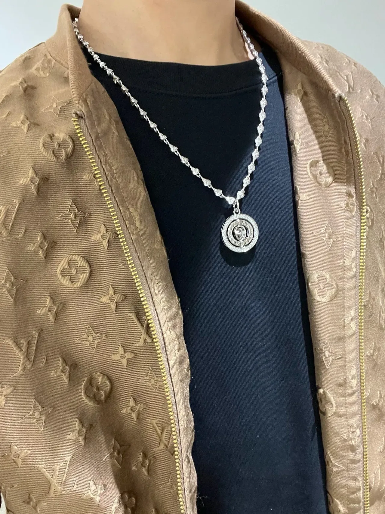 Bvlgari B.zero1 घूमता डिस्क Pavé नेकलेस 3