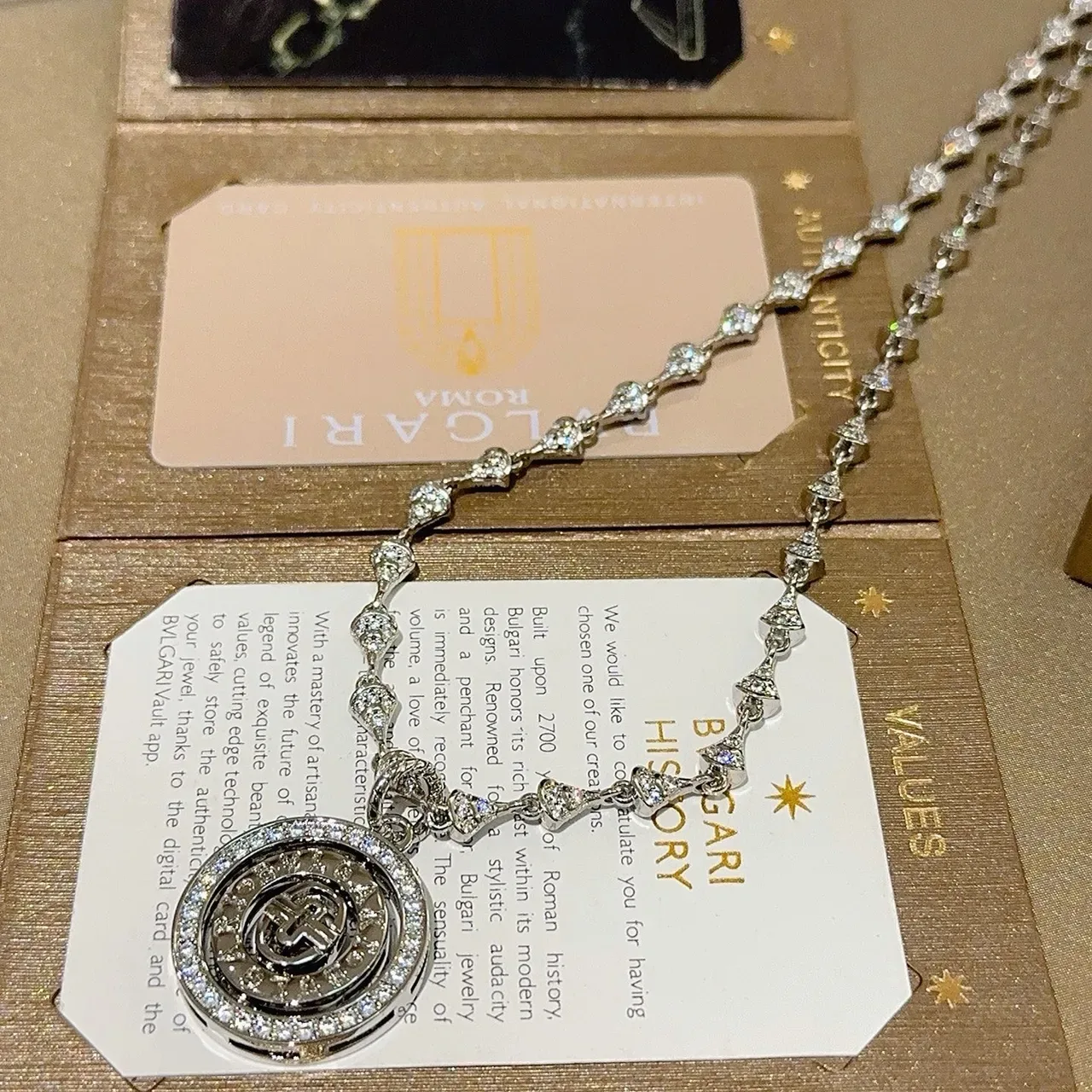 Bvlgari B.zero1 घूमता डिस्क Pavé नेकलेस 7