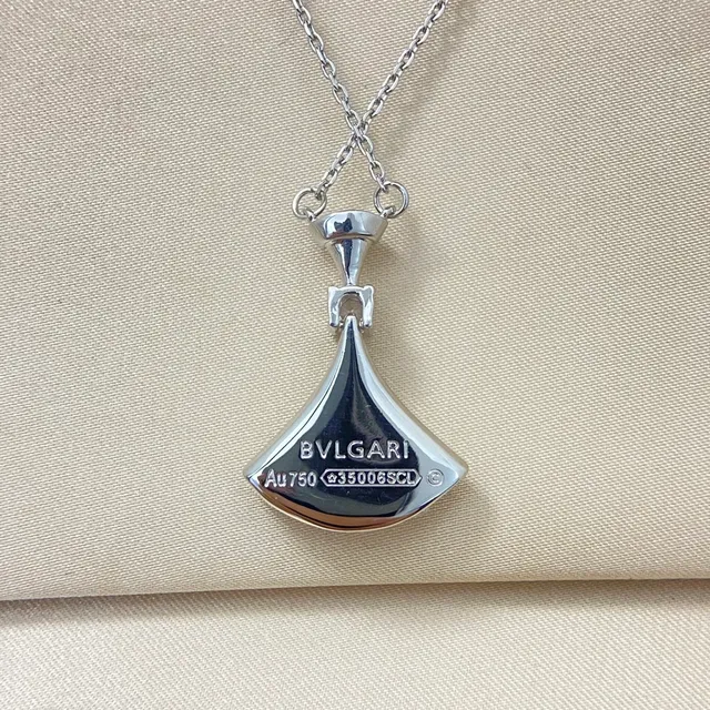 Bvlgari Divas’ Dream Beige Silver Fan-Shaped Pavé Colgante Dual-Tone Metal Collar 4