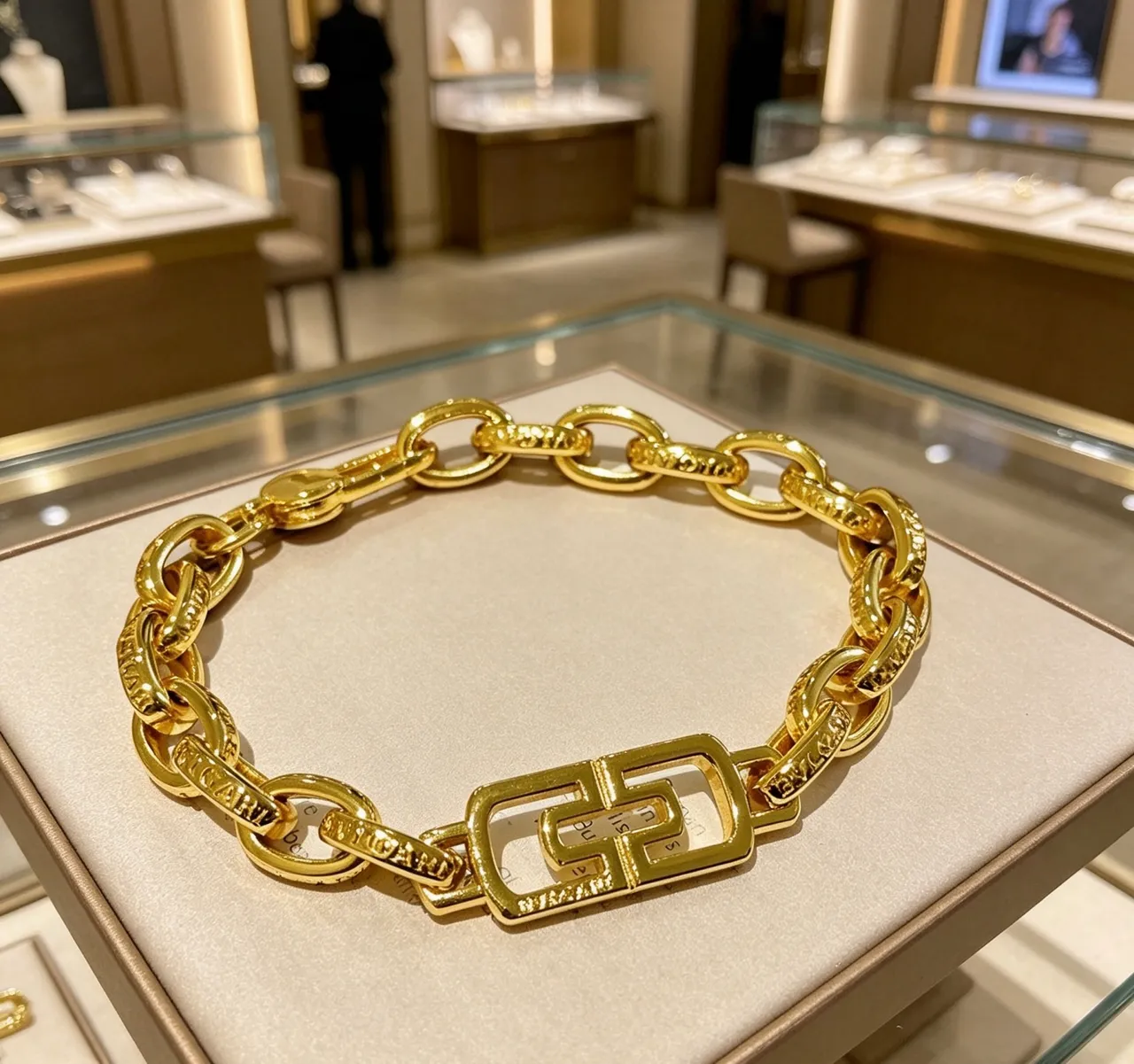 Bvlgari Greca Motif سوار سلسلة ذهبية سميكة 3