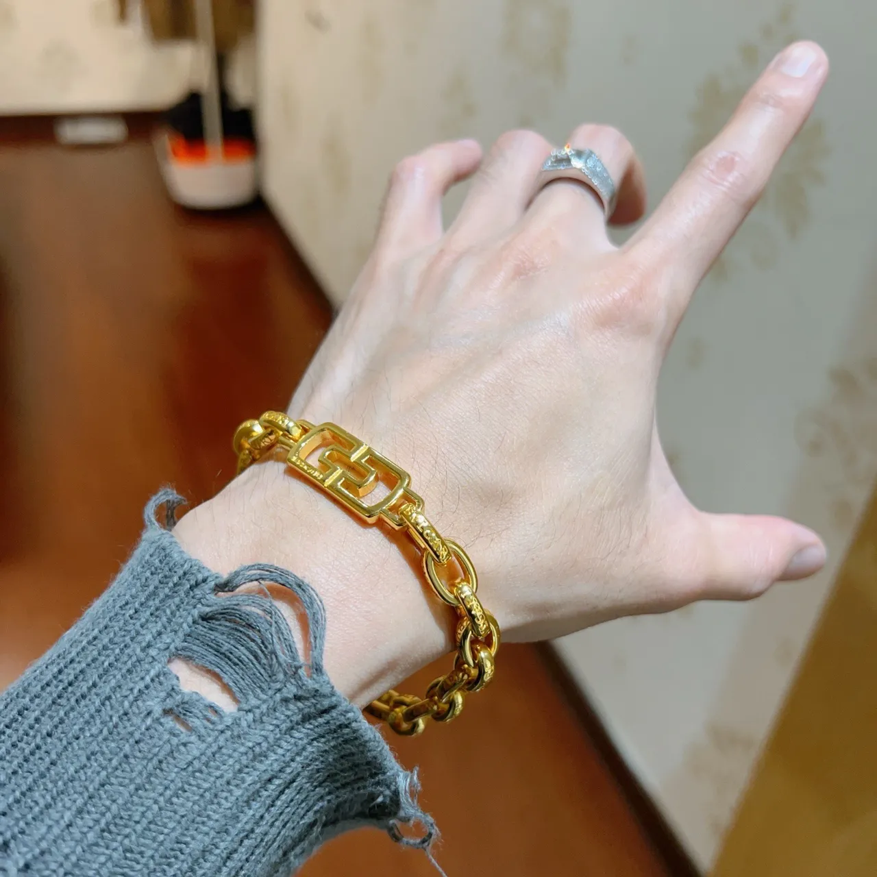 Bvlgari Greca Motif سوار سلسلة ذهبية سميكة 4