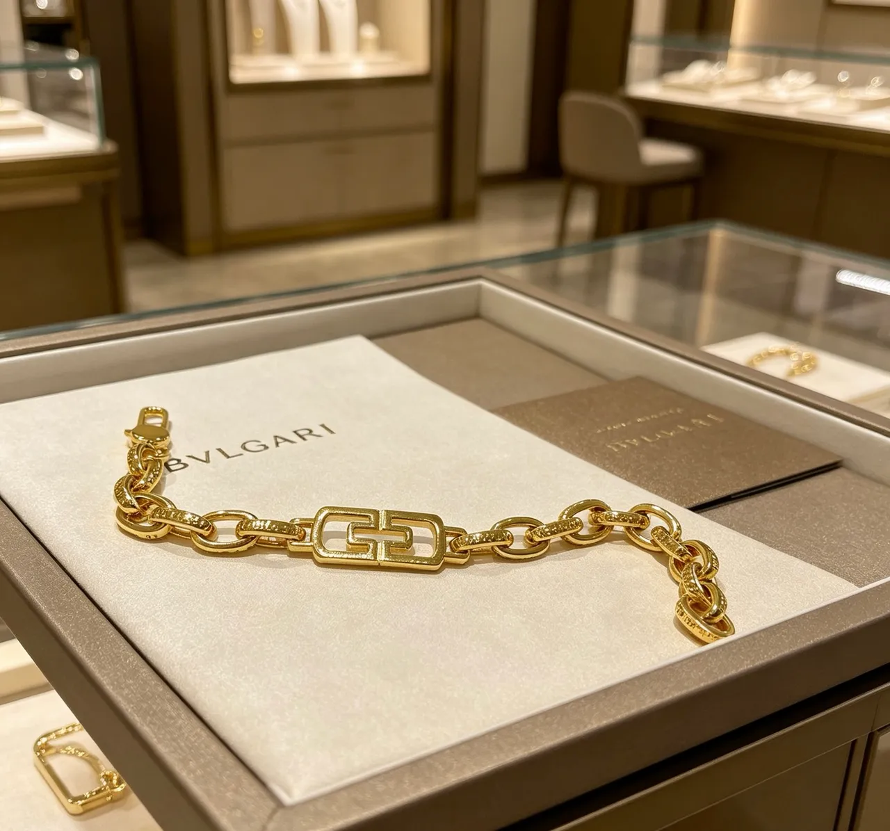 Bvlgari Greca Motif سوار سلسلة ذهبية سميكة 5