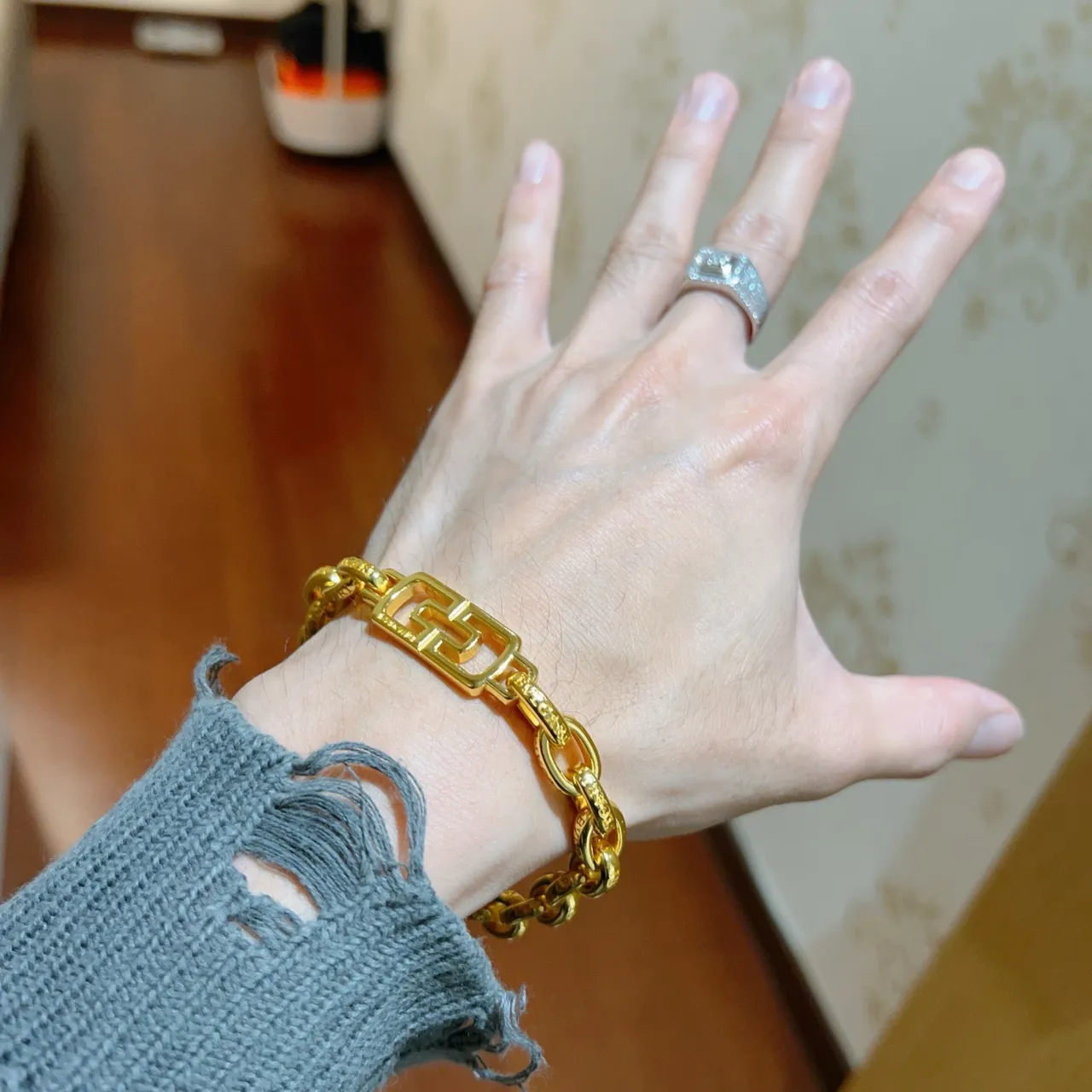 Bvlgari Greca Motif سوار سلسلة ذهبية سميكة 8