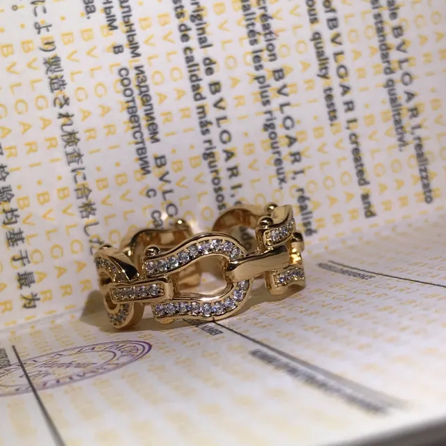 Bvlgari Iconica Roma 链环镶钻戒指 4