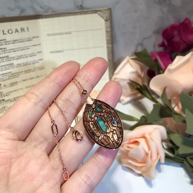 Bvlgari Serpenti Malacita y Zafiro Pavé Oro Rosa Collar 9