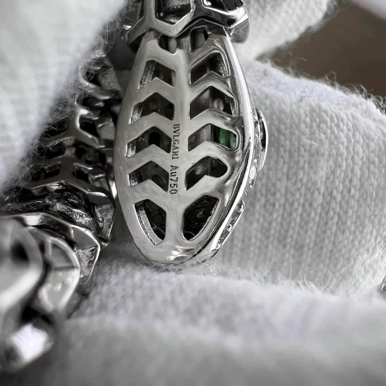 Bvlgari Serpenti Pavé Diamond and Emerald Snake Head Earrings 2