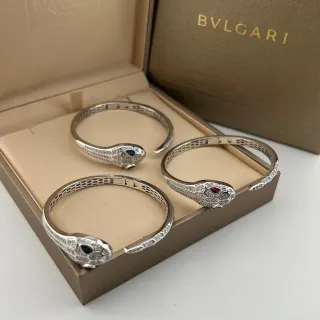 Bvlgari Serpenti رأس الثعبان Pavé الماس إسورة الكم