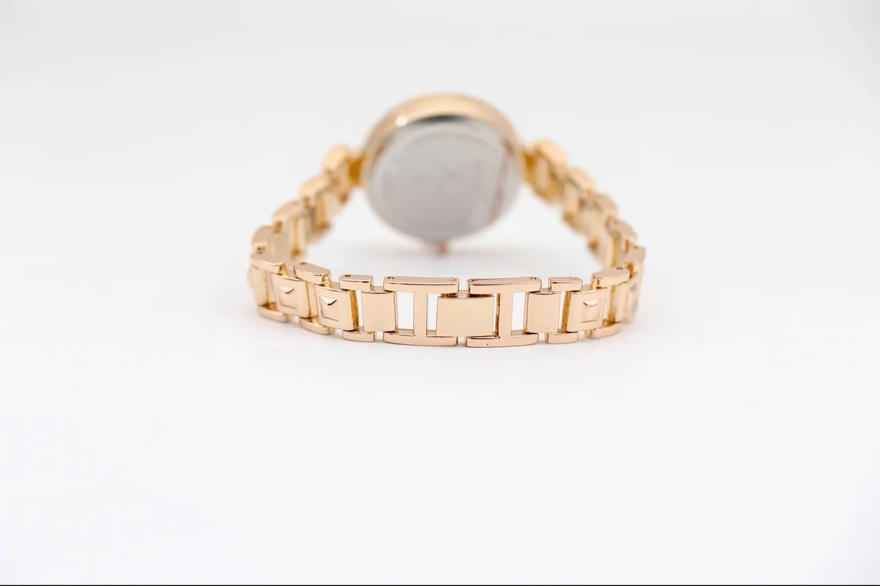 Calvin Klein Oro Plata Rosa Metal Rayos de sol Esfera Cuarzo Reloj 8