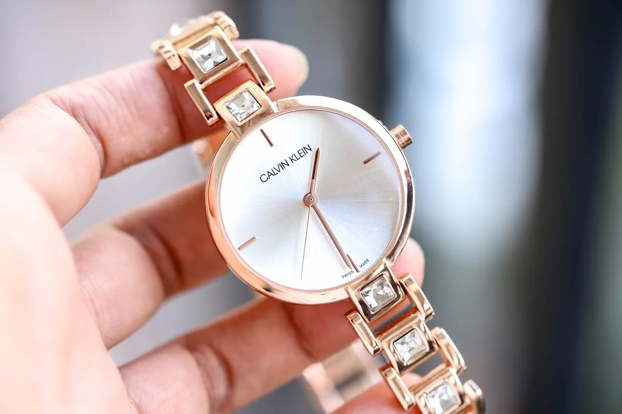 Calvin Klein Oro Plata Rosa Metal Rayos de sol Esfera Cuarzo Reloj 9
