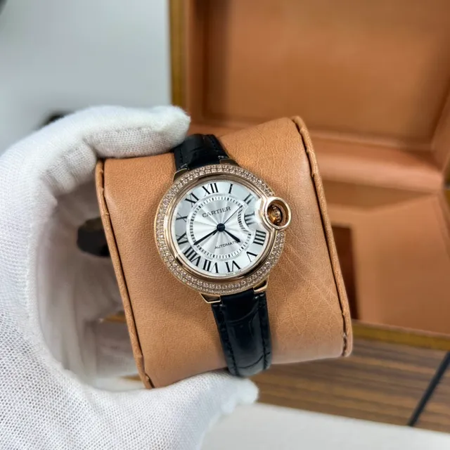 Cartier Ballon Bleu de Cartier bisel pavimentado com diamantes relógio mecânico 4