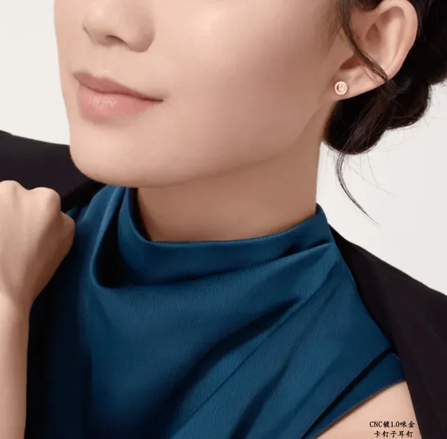 Cartier Juste un Clou গোল্ড টোন গোলাকার স্টাড ইয়ারিংস 9