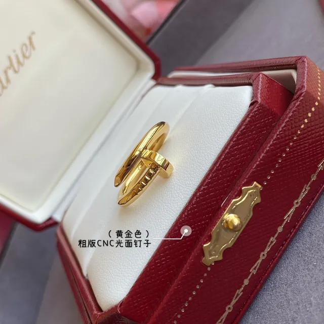Cartier Juste un Clou Pavé 玫瑰金 指甲戒 4