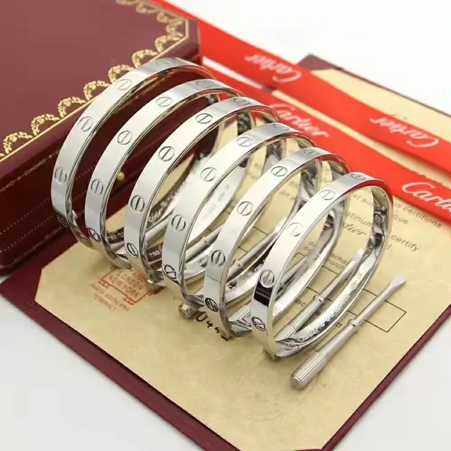 Cartier Love Bracelet 玫瑰金 单宝石 刚性铰链手链 2
