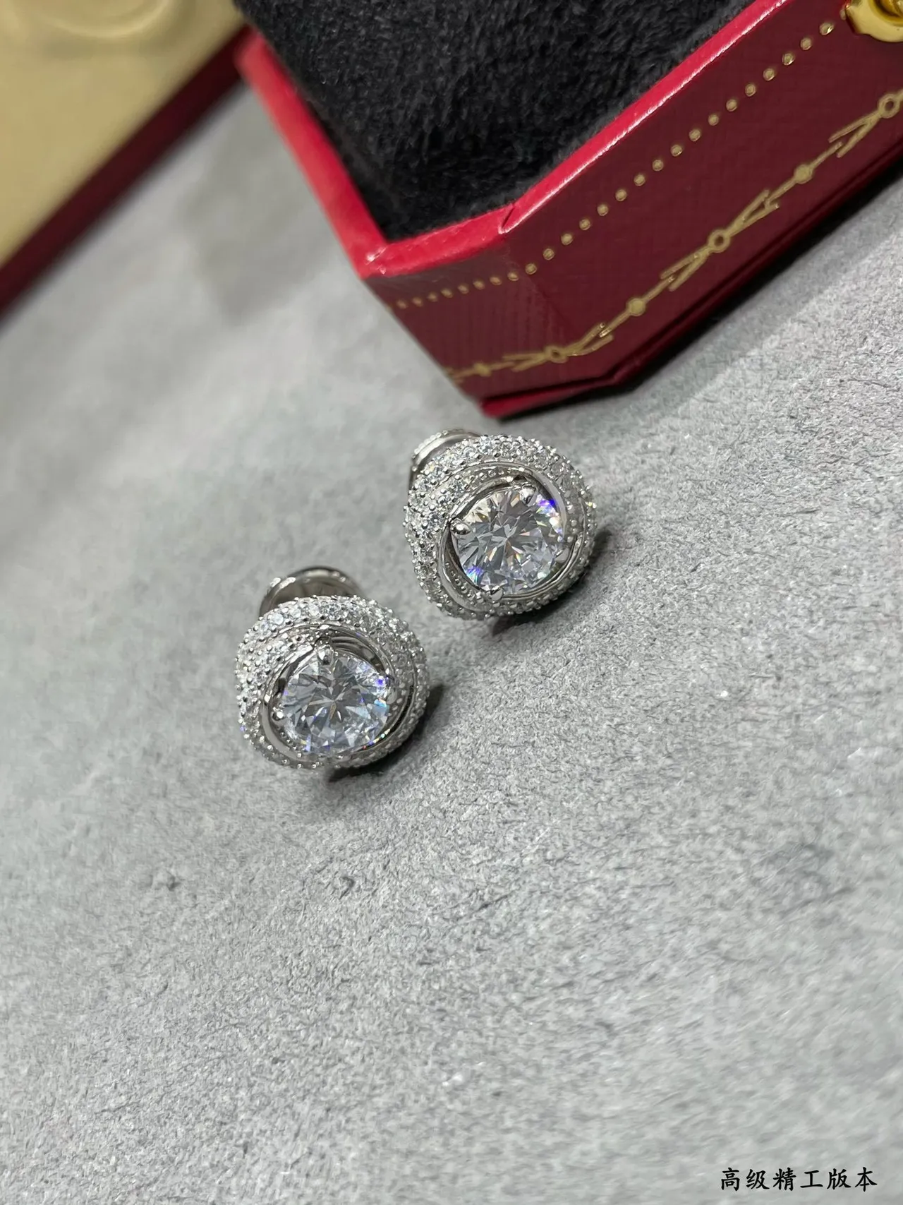 Cartier Argentées Transparentes Double-Halo Monture Pavé Brillante Ronde Pierre Centrale Boucles d'Oreilles 7